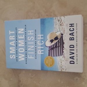 **SALE**Smart Women Finish Rich Book
